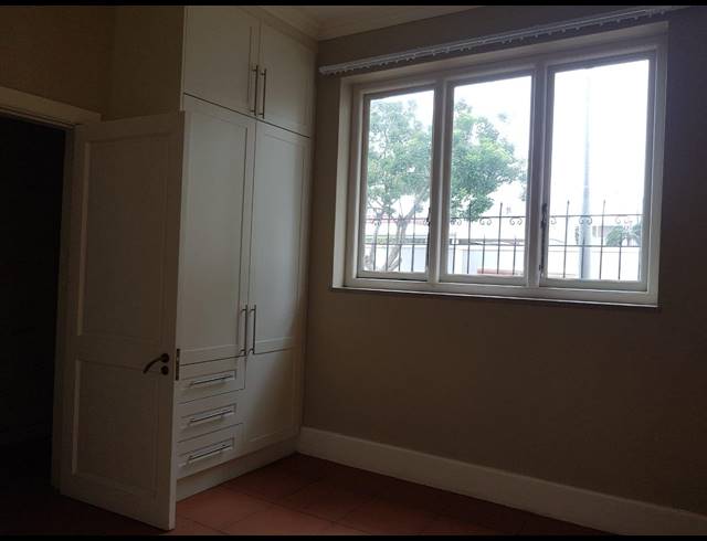 2 BEDROOM APARTMENT TO LET IN POINT WATERFRONT